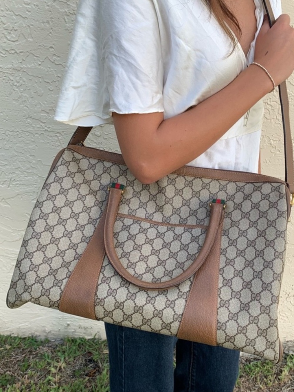 (24) GUCCI 80s Carryall